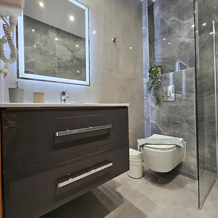 House 2-kallithea Halkidiki شقة *