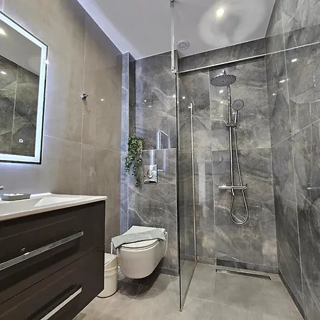 House 2-kallithea Halkidiki شقة *