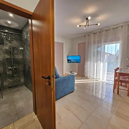 House 2-kallithea Halkidiki شقة *